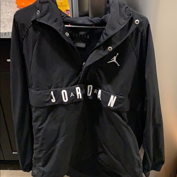 jordan air windbreaker